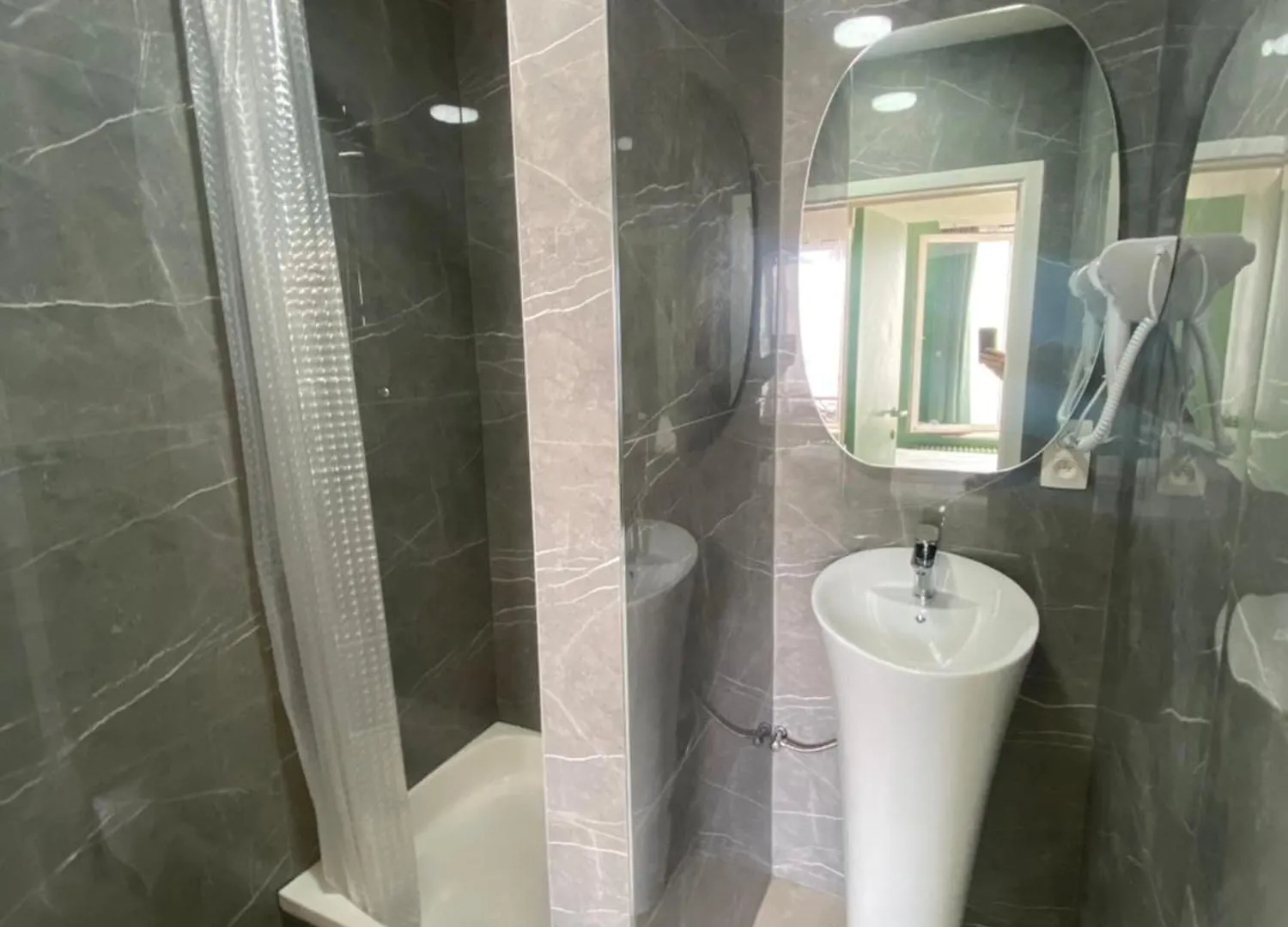 **  Hotel Windsor Brüksel Belçika